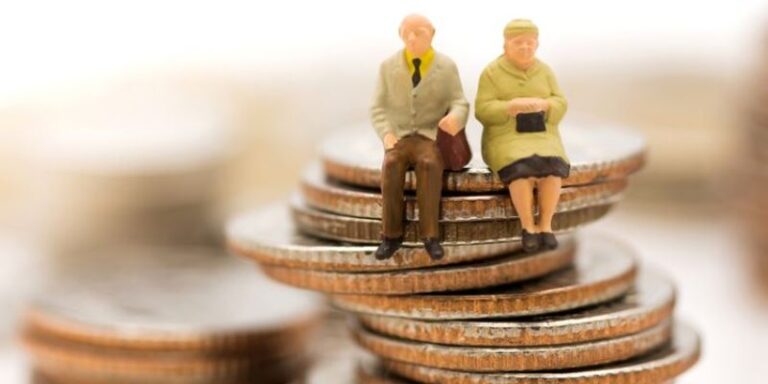 Tips Kendalikan Investasi Pensiun Anda
